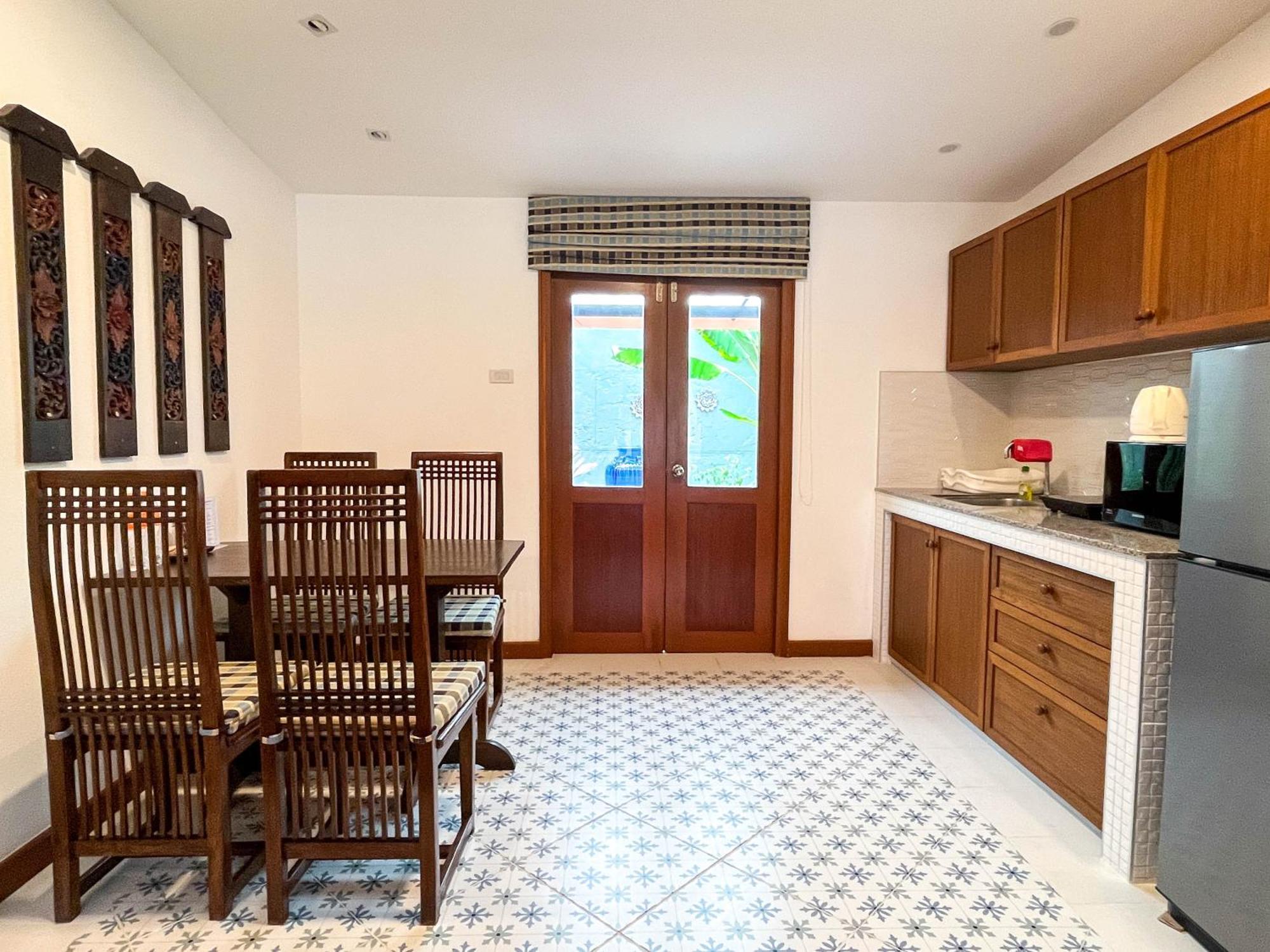 Baleeyan Residence Thalang Szoba fotó
