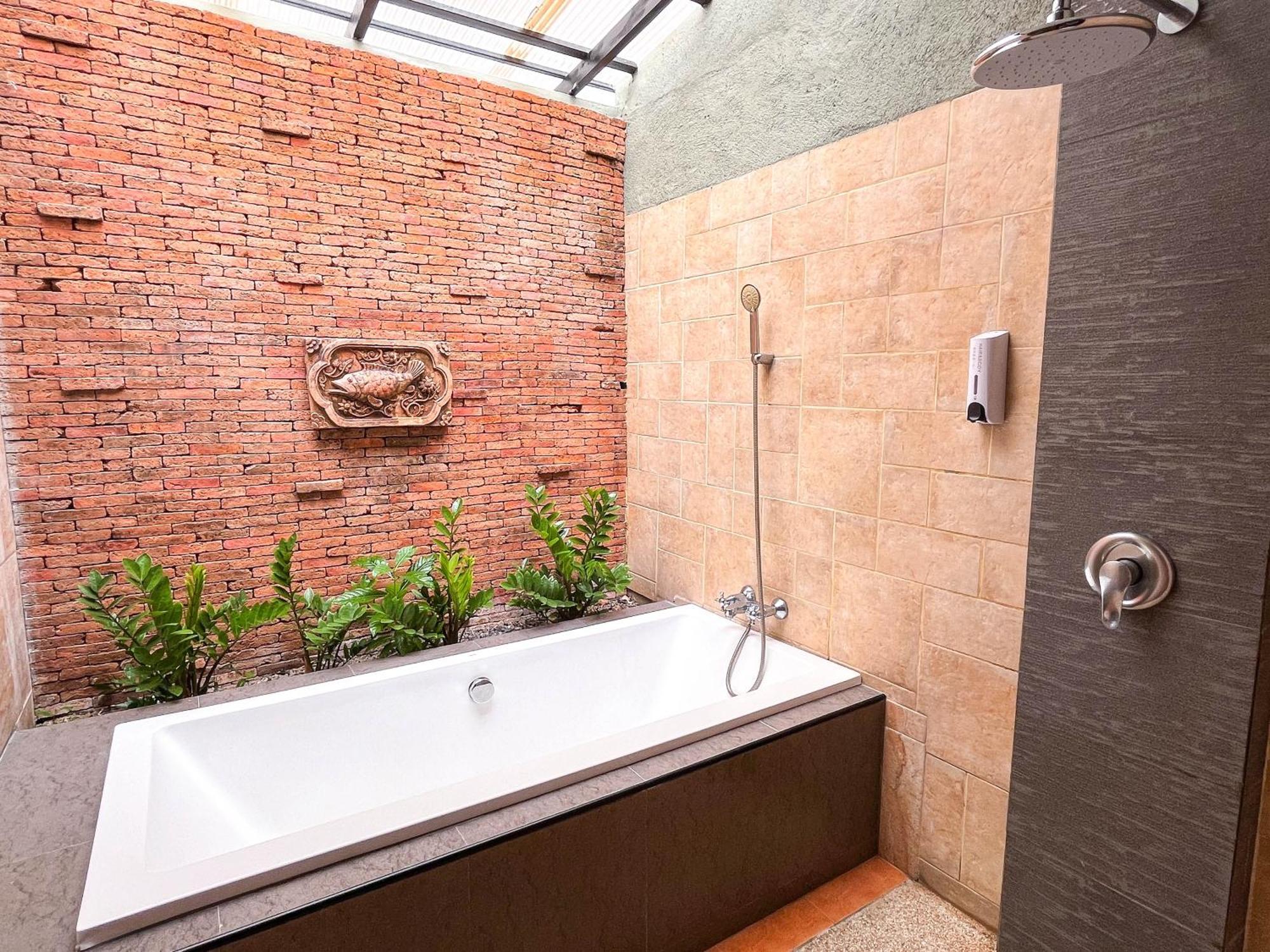 Baleeyan Residence Thalang Szoba fotó